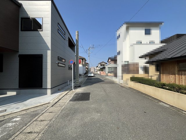 【その他】 | 福岡市第1西区小戸3丁目　3号棟（全3棟）【仲介手数料無料・0円】 | 現地写真。前面道路です。