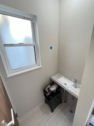 【玄関】 | 福岡市第1西区小戸3丁目　3号棟（全3棟）【仲介手数料無料・0円】 | 施工例。施工例は完成時と異なる場合があります。