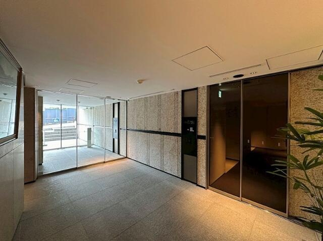 港区西麻布４丁目の賃貸マンションのロビー| 