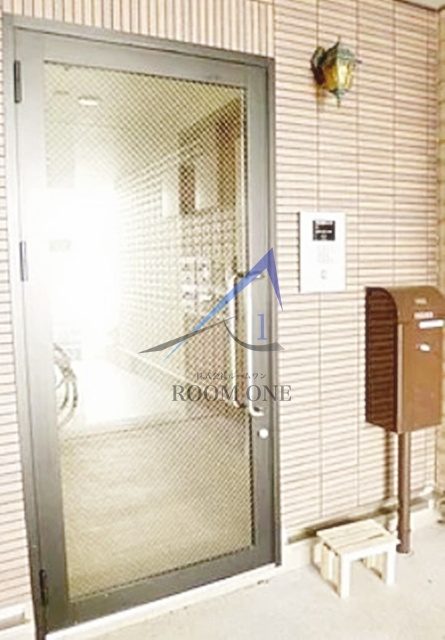 アパートメント両国緑のエントランス|エントランスです。