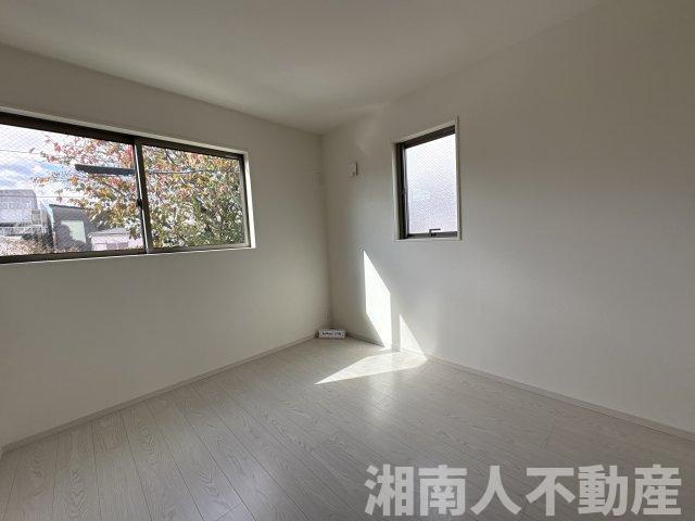 平塚市平塚2丁目　新築戸建ての洋室|広々とした洋室です