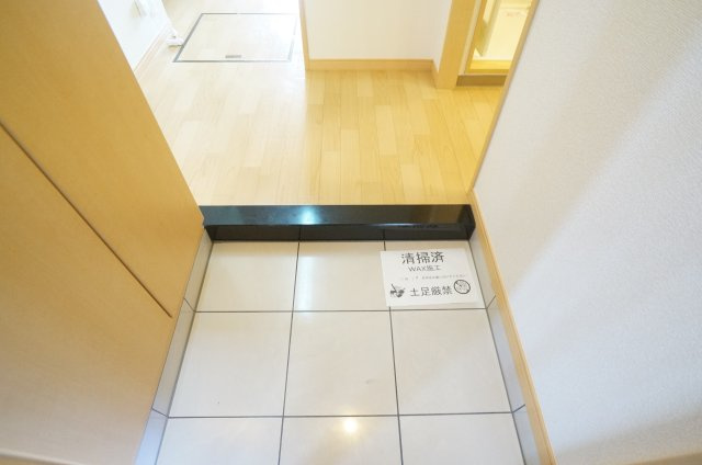 ワンライフ大和の玄関