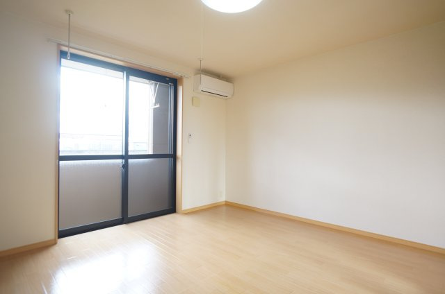 ワンライフ大和の居間・リビング