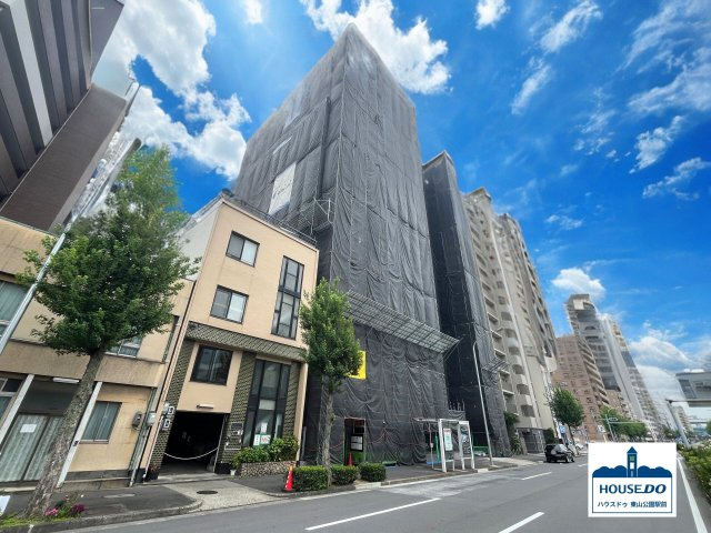 ◆野村ステイツ橦木町南◆リフォーム済！ペット可・南東角部屋♪の外観|【大規模修繕工事中：R6.7月初旬終了予定】
市バス「平田町」のバス停目の前！幹線通沿いなので夜間も明るく安心です
