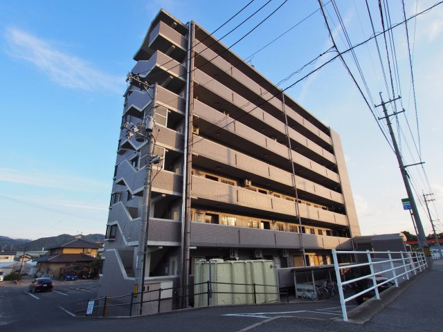 両祖ビルの外観