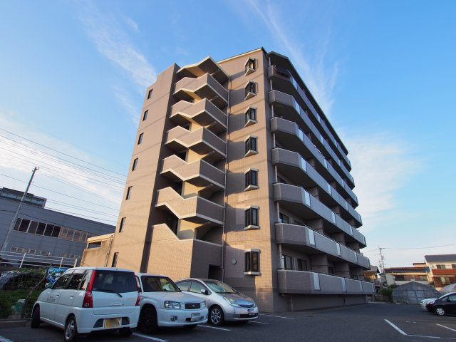 両祖ビルの外観