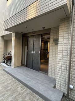 【エントランス】