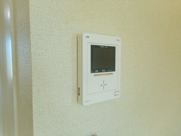 ブランシュシュのセキュリティ|モニター付きインターホンです