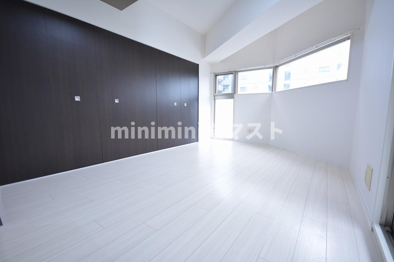 トゥリオーニEBISUの居間・リビング