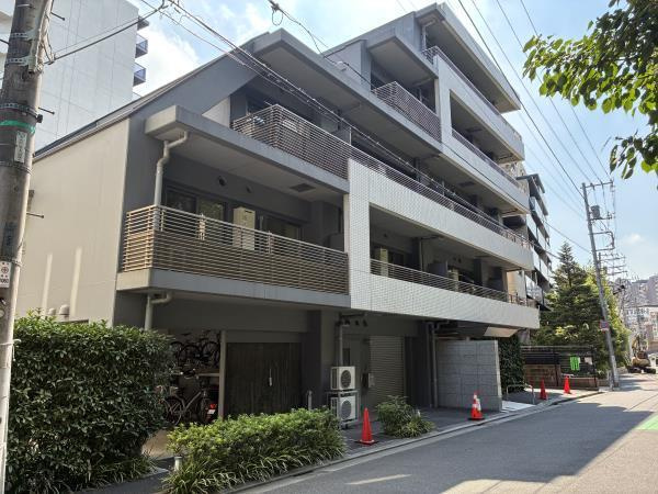 港区西麻布２丁目の賃貸マンションの外観| 