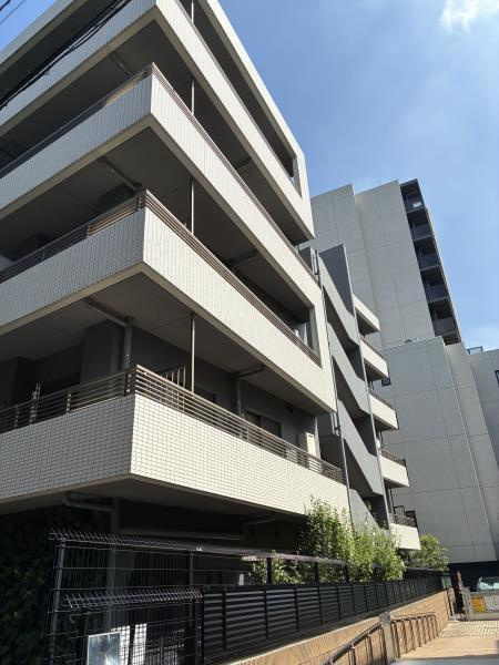 港区西麻布２丁目の賃貸マンションの外観パース| 