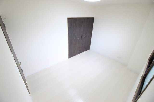 【洋室】 | パレーシャル21