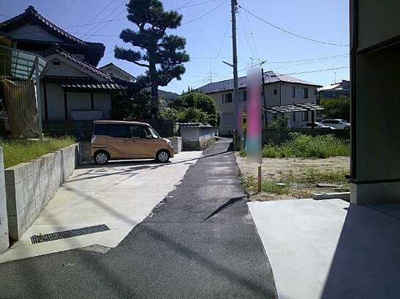【前面道路含む現地写真】 | 安芸郡府中町八幡２丁目