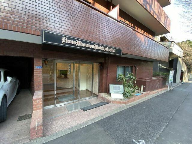 港区西麻布４丁目の賃貸マンションのエントランス|お問合せは(株)タウンハウジン… 
