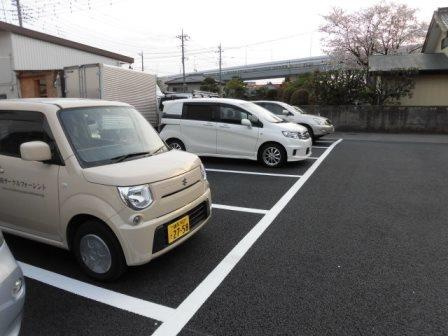 ル・プルミエの駐車場