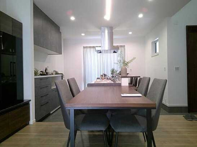 【居間・リビング】 | 安芸郡熊野町呉地１丁目