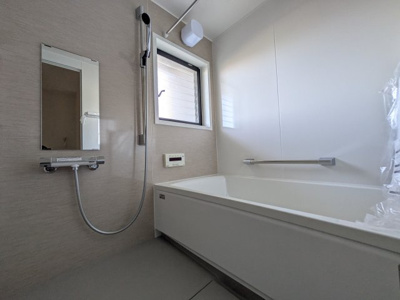 【浴室】 | コンツェルトパーク矢野弐番館 | 半身浴もゆっくり楽しめる広々浴室