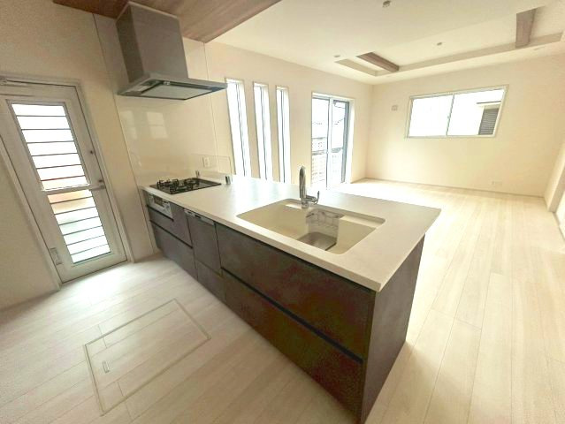 乙訓郡大山崎町大山崎堀尻の前面道路含む現地写真|お車の駐車も安心の幅員です！