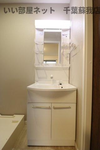 パルブニール浜野の独立洗面台|※同メーカー施工の類似の写真です！