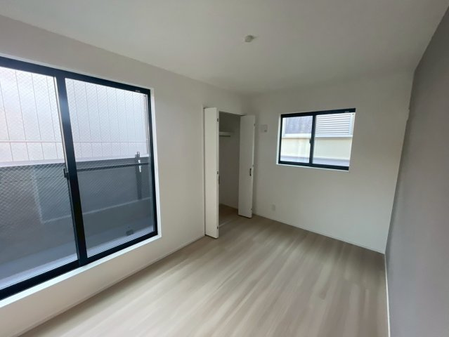 横浜市南区中里4丁目 新築戸建て【仲介手数料無料】カースペース2台