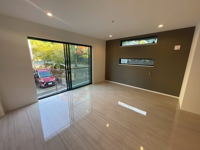 横浜市南区中里4丁目 新築戸建て【仲介手数料無料】カースペース2台