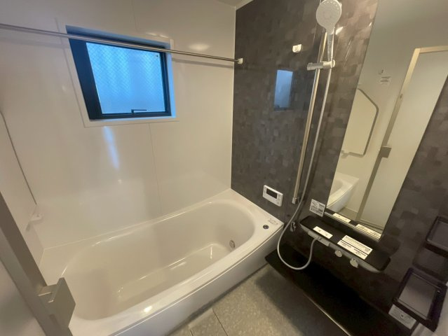 横浜市南区中里4丁目 新築戸建て【仲介手数料無料】カースペース2台