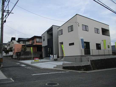 【前面道路含む現地写真】 | 広島市佐伯区薬師が丘２丁目No.2 薬師ヶ丘