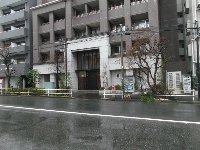 新宿区北新宿４丁目の駐車場