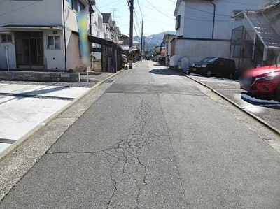 【前面道路含む現地写真】 | 広島市安佐北区落合南１丁目 城ケ丘団地