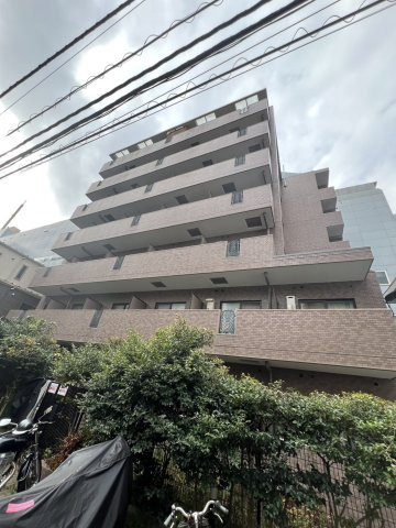 日神パレステージ新宿御苑の外観