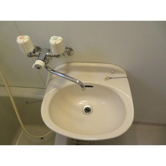 調布市布田４丁目の賃貸マンションの洗面所