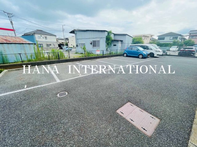 ラ・ヴェルドミールの駐車場