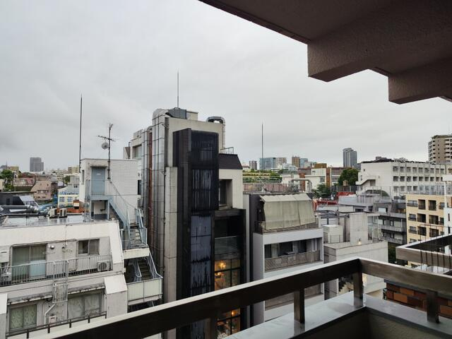 港区麻布十番１丁目の賃貸マンションの展望|お部屋からの眺望。目の前に同… 