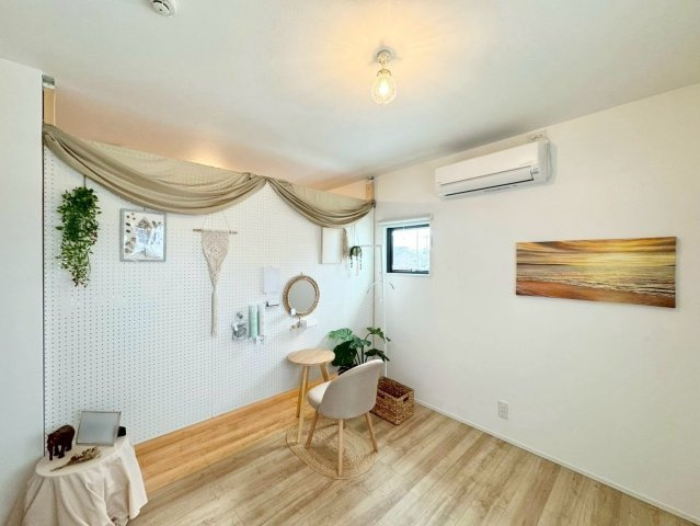 守山市大門町　中古戸建ての洋室|2F洋室は、ご家族のライフスタイルに合わせて間仕切りが可能です。