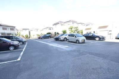 【駐車場】 | グランドシティダイアパレス吹田パークコート5番館 | エイブルだけの嬉しいサービス、ご用意しております。詳細は、お気軽に当社までお問合せ下さいませ！