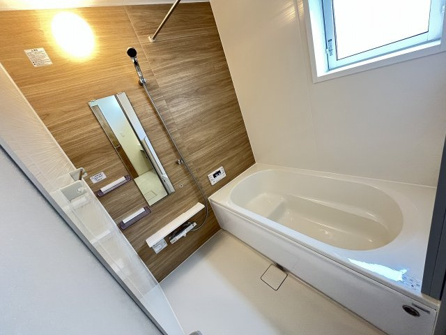 【浴室】 | 福岡市早良区有田5丁目　1号棟（全2棟）【仲介手数料無料・0円】 | 現地写真。浴室です。