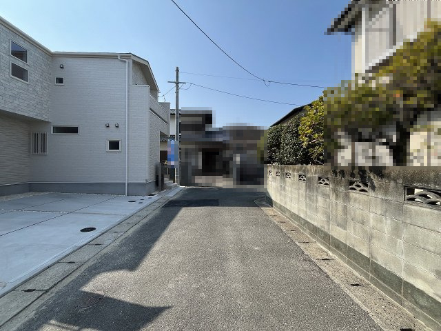 【その他】 | 福岡市早良区有田5丁目　1号棟（全2棟）【仲介手数料無料・0円】 | 現地写真。前面道路です。