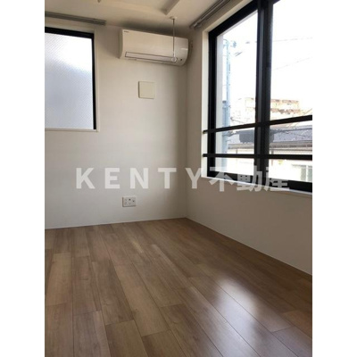 【居間・リビング】 | ＥＸＡＭ西小山 | ゆったり過ごせる居間です