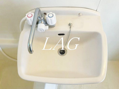 【洗面所】 | プレゼントコート | 洗面台です。