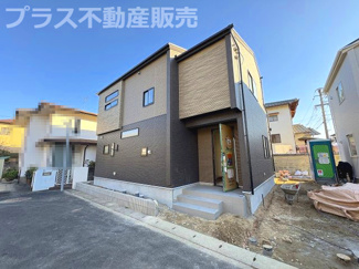【外観】 | 現地写真。プラス不動産販売なら、現場の全ての棟をまとめてご見学頂けます。