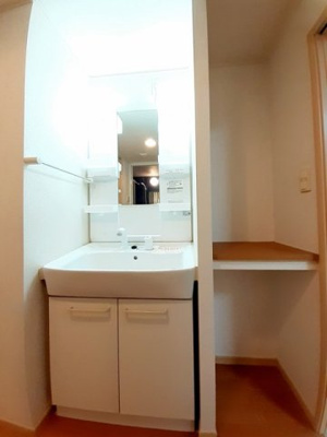【洗面所】 | ギャランＢ | 忙しい朝には欠かせない洗面所です