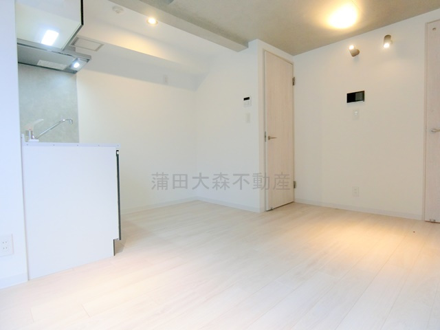 アーデン大森の居間・リビング|洋室7.8帖