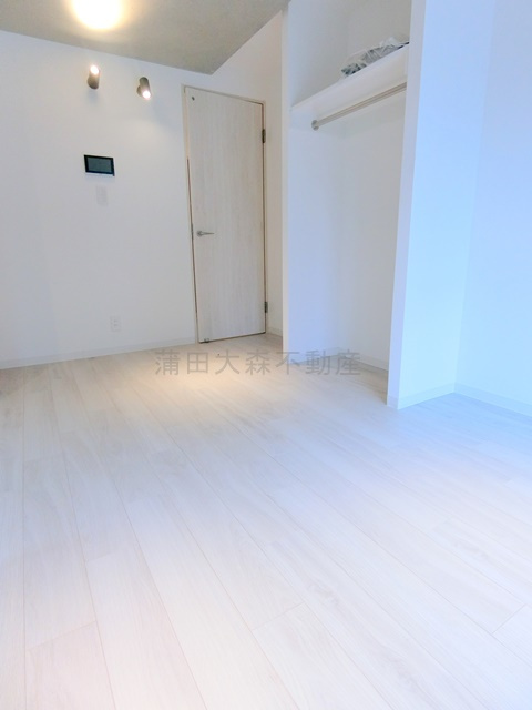 アーデン大森の居間・リビング|洋室7.8帖