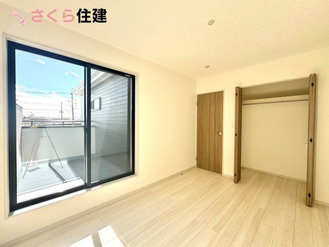 いろどりアイタウン栃木市平柳町３丁目22-P2　8号棟の洋室|広々とした洋室です♪お子様の成長に伴って増えていく荷物にも対応できます！
