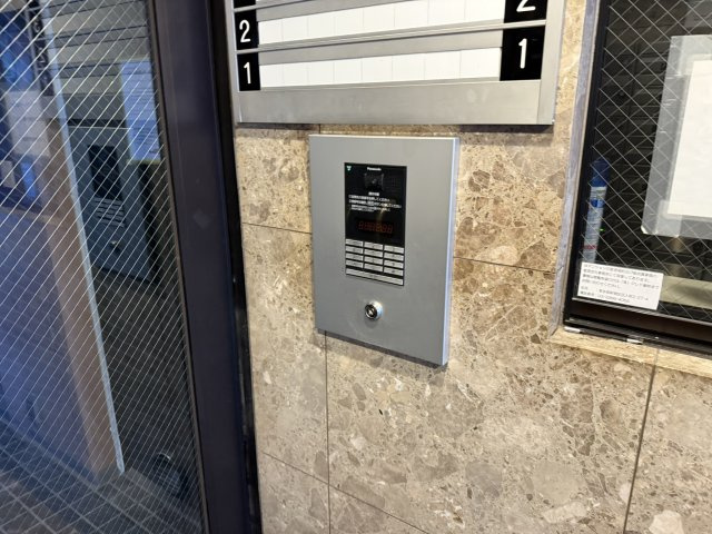 横浜市南区井土ケ谷下町の賃貸マンションのロビー