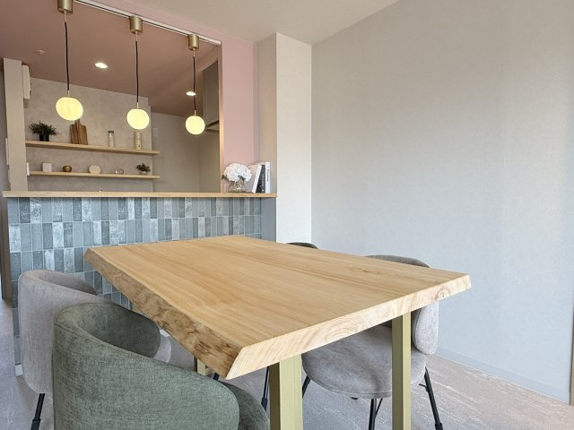 レックス・フェスタ野洲　天然木フルリノベーション