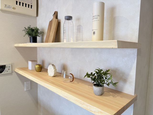 レックス・フェスタ野洲　天然木フルリノベーションのキッチン