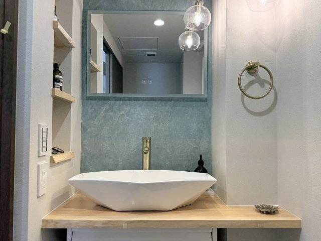 レックス・フェスタ野洲　天然木フルリノベーションのキッチン