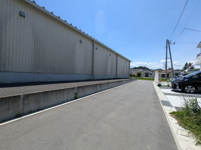 【新築戸建】　いわき市錦町花ノ井3期の前面道路含む現地写真|南側4.0ｍ位置指定道路