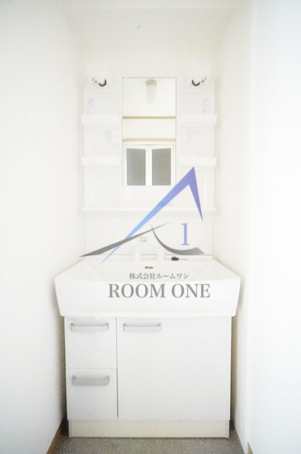 サンコーポ中丸子の洗面所|洗面台です。